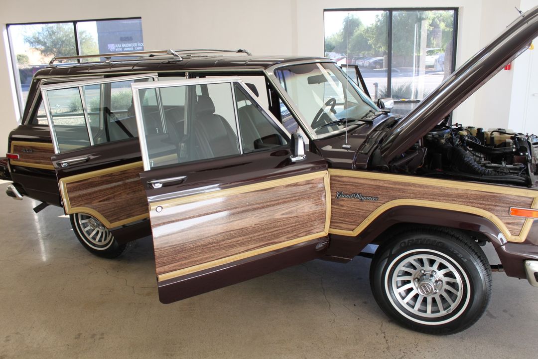 1989 Jeep Grand Wagoneer