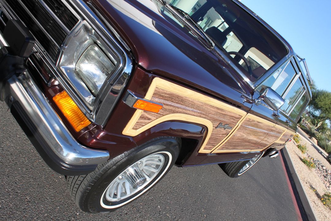 1989 Jeep Grand Wagoneer