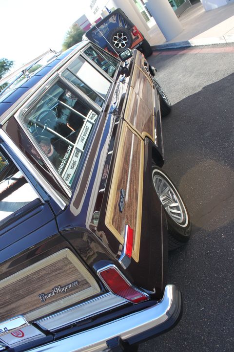 1989 Jeep Grand Wagoneer