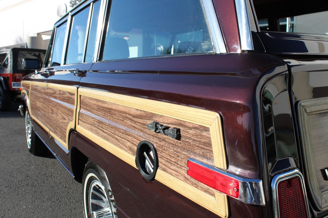 1989 Jeep Grand Wagoneer