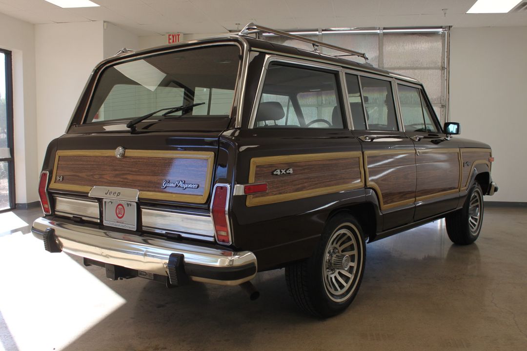 1989 Jeep Grand Wagoneer