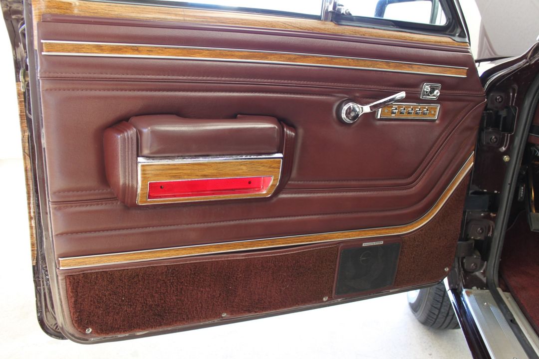 1989 Jeep Grand Wagoneer