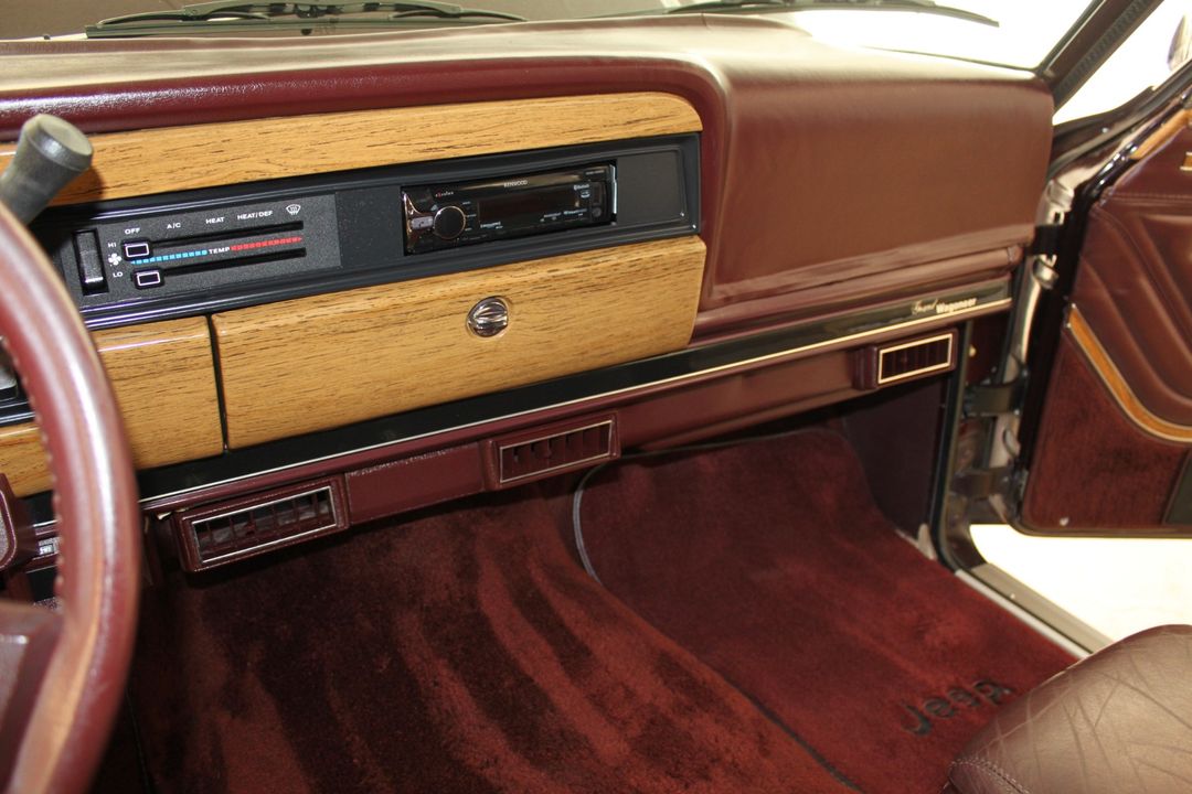 1989 Jeep Grand Wagoneer