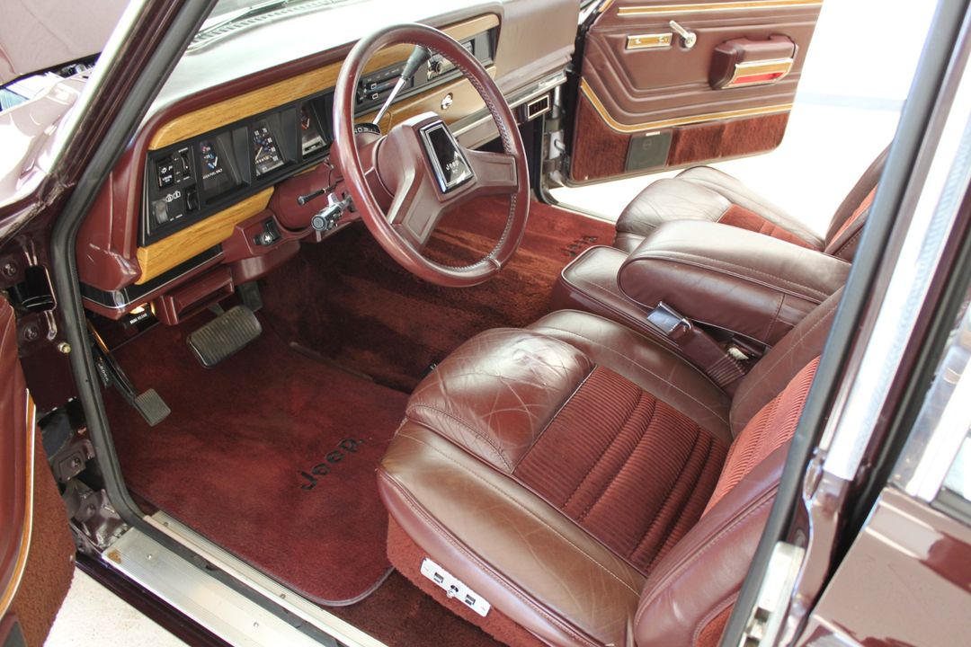 1989 Jeep Grand Wagoneer