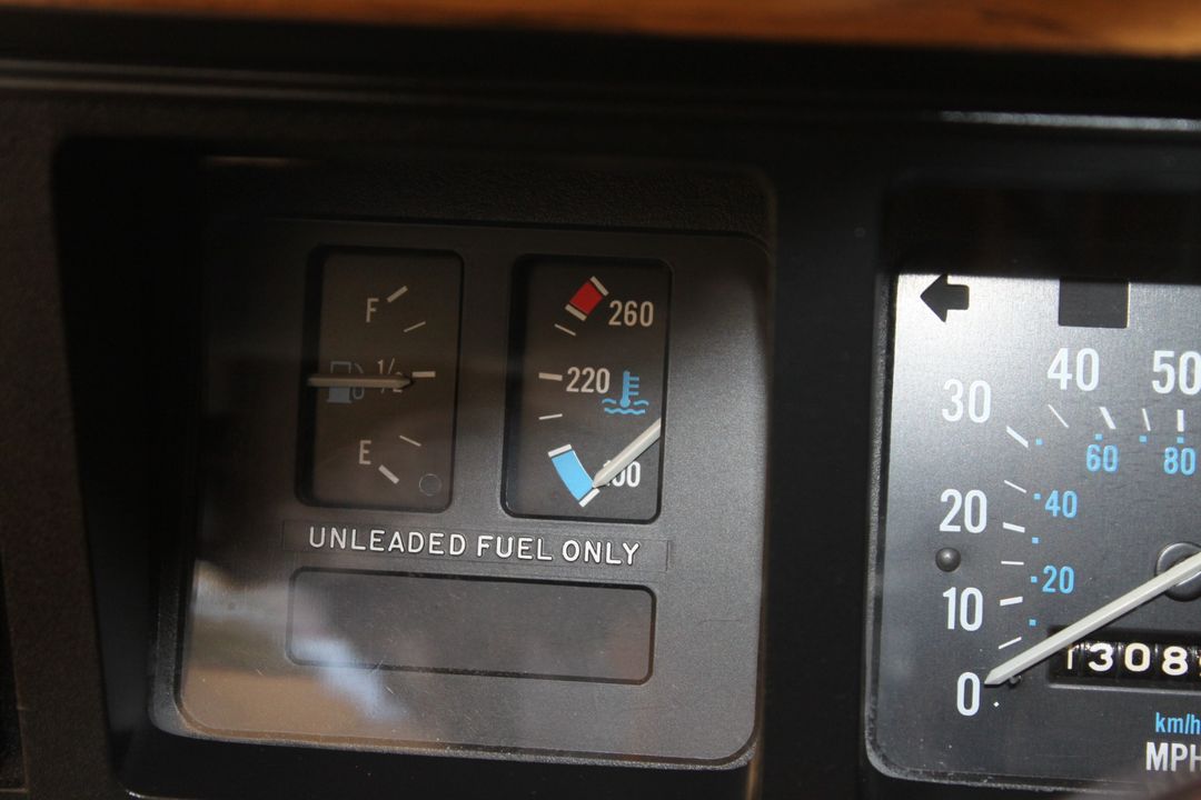 1989 Jeep Grand Wagoneer