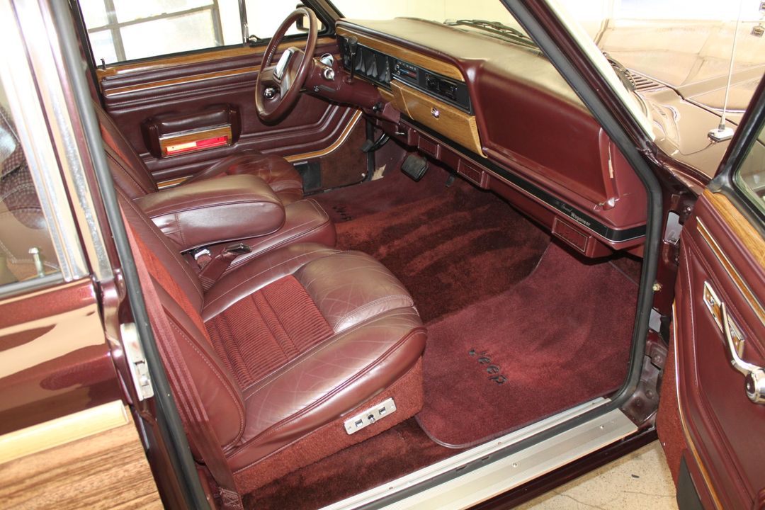 1989 Jeep Grand Wagoneer