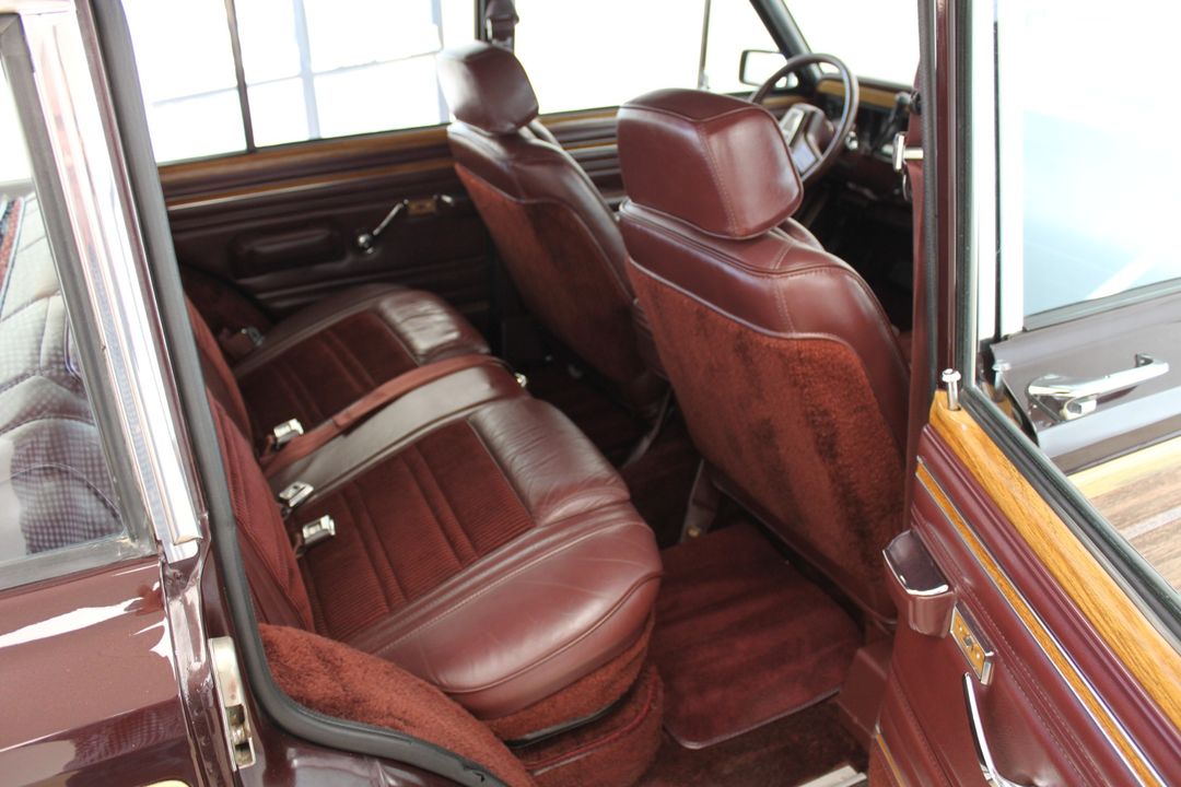 1989 Jeep Grand Wagoneer