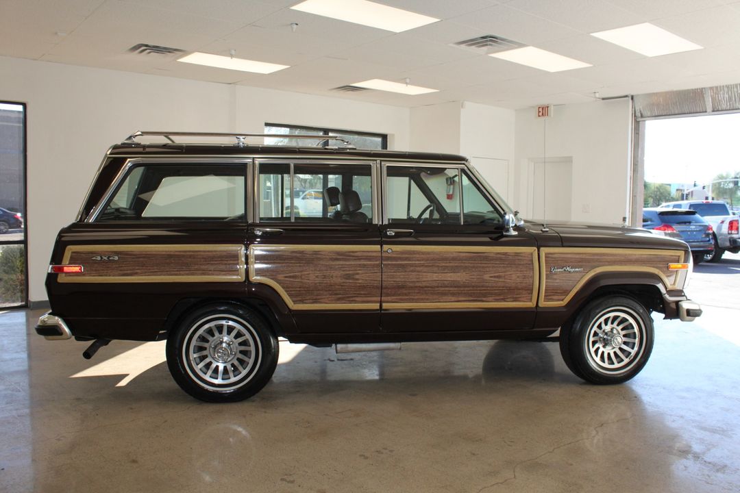 1989 Jeep Grand Wagoneer