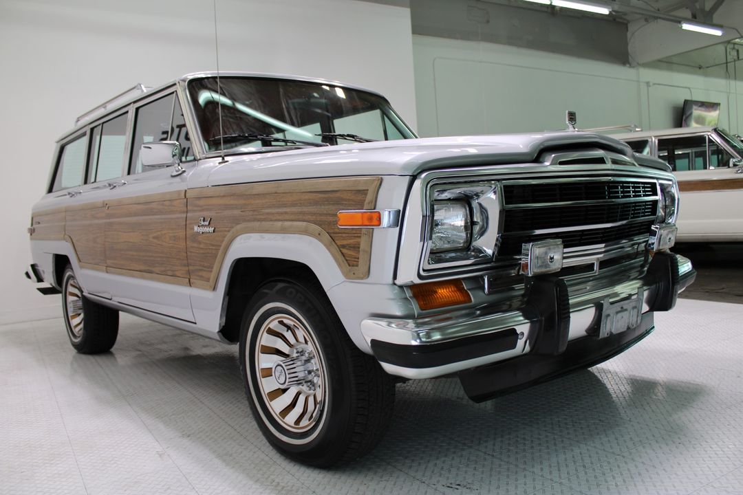 1986 Jeep Grand Wagoneer 4WD