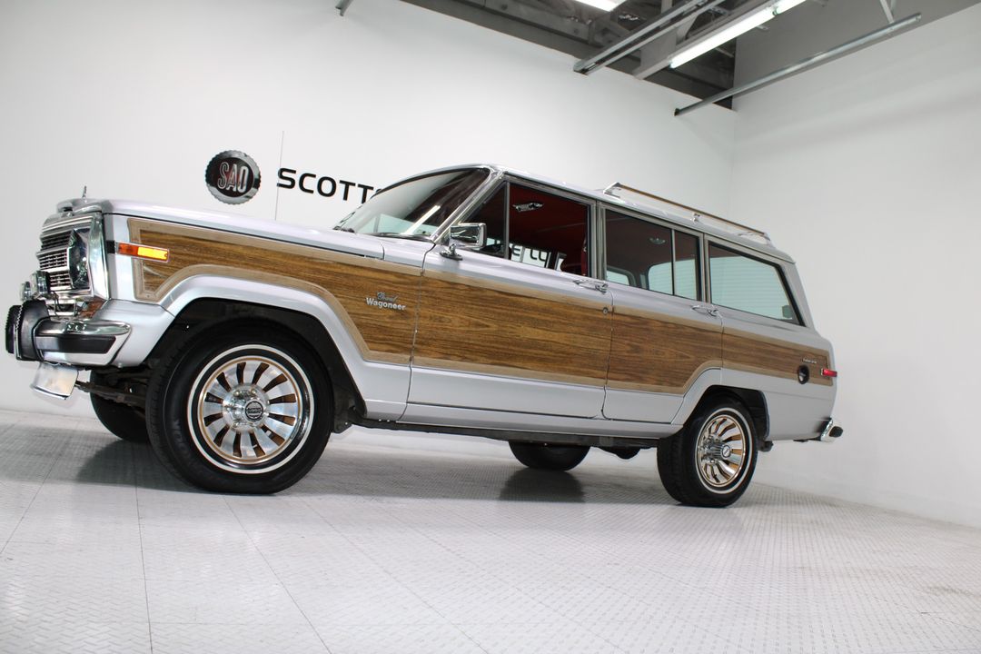1986 Jeep Grand Wagoneer 4WD