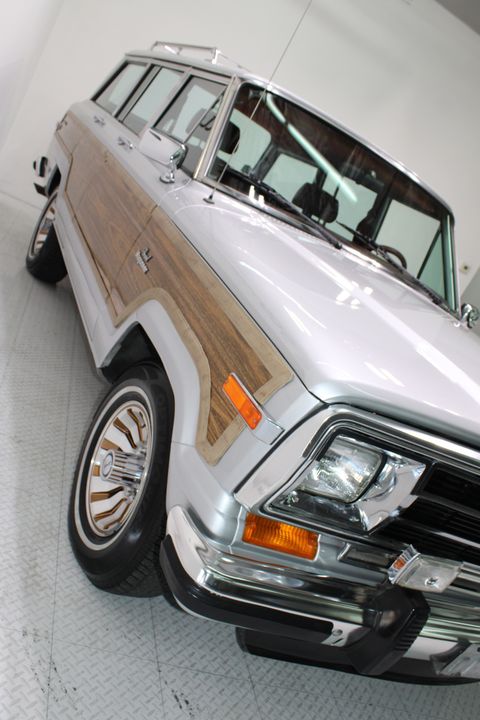 1986 Jeep Grand Wagoneer 4WD
