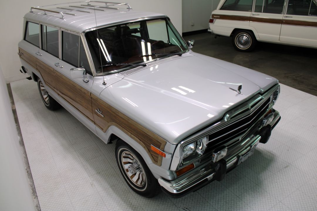 1986 Jeep Grand Wagoneer 4WD