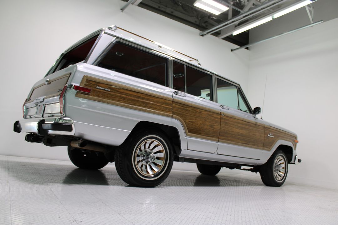 1986 Jeep Grand Wagoneer 4WD