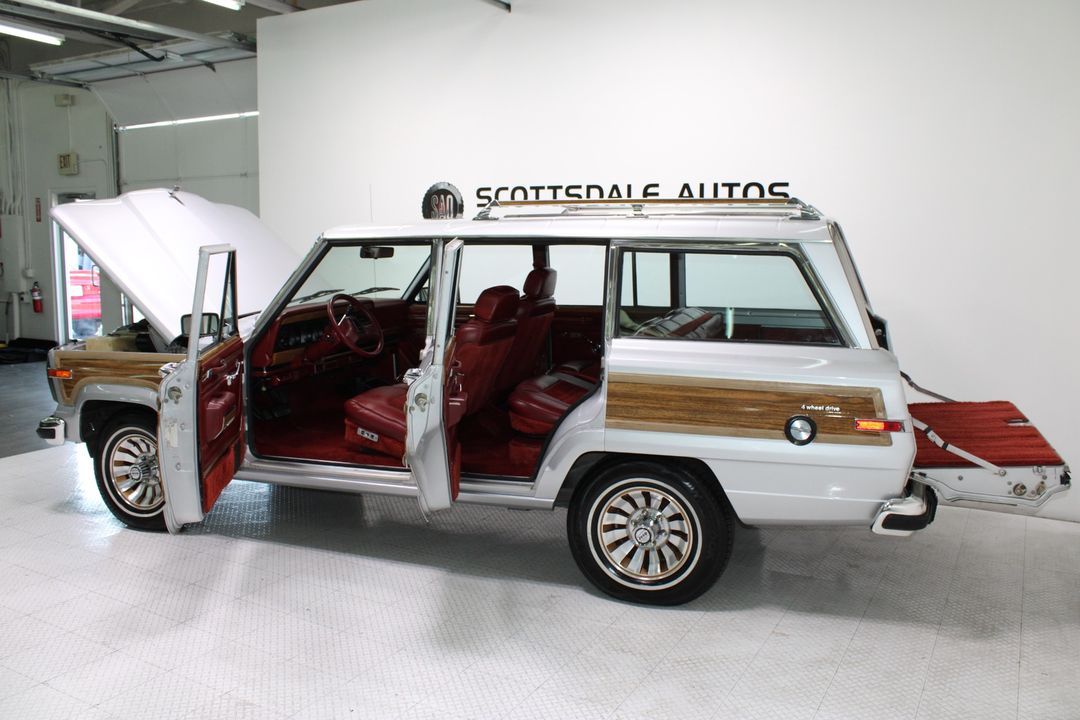 1986 Jeep Grand Wagoneer 4WD