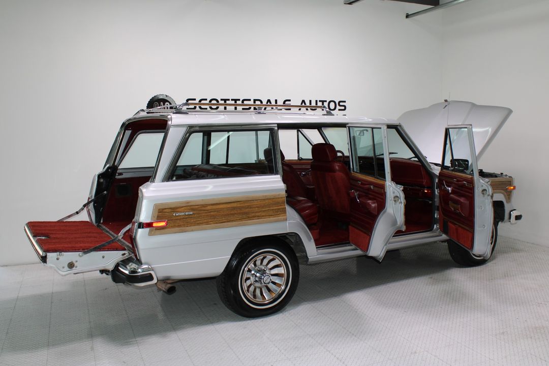 1986 Jeep Grand Wagoneer 4WD