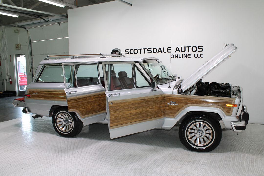 1986 Jeep Grand Wagoneer 4WD