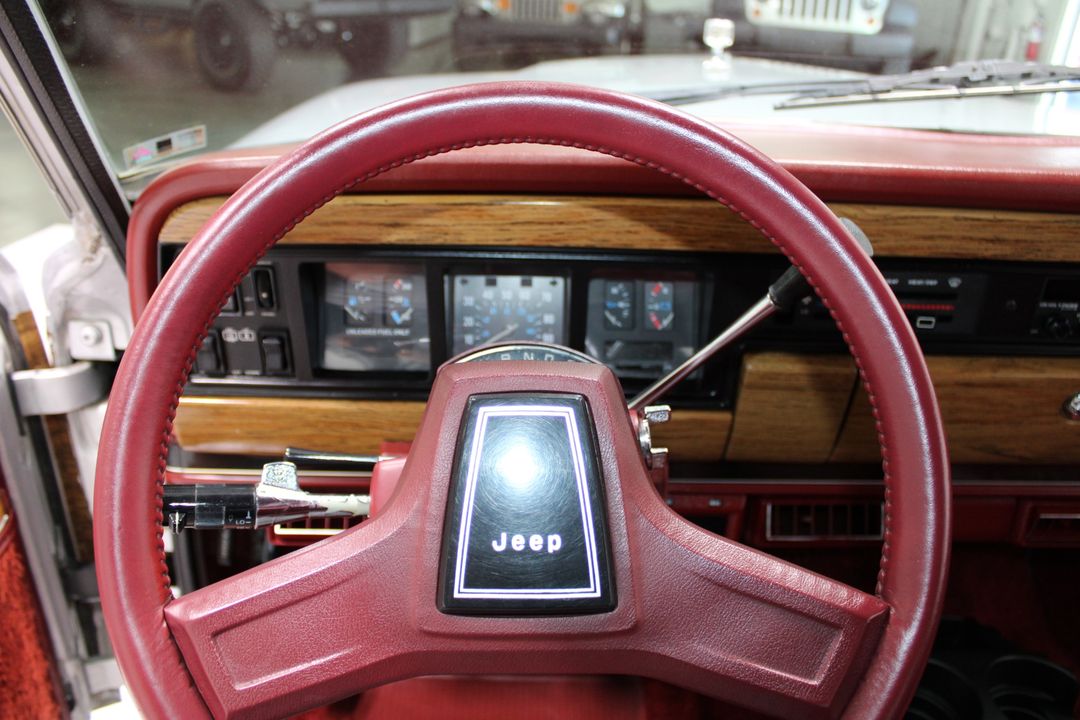 1986 Jeep Grand Wagoneer 4WD