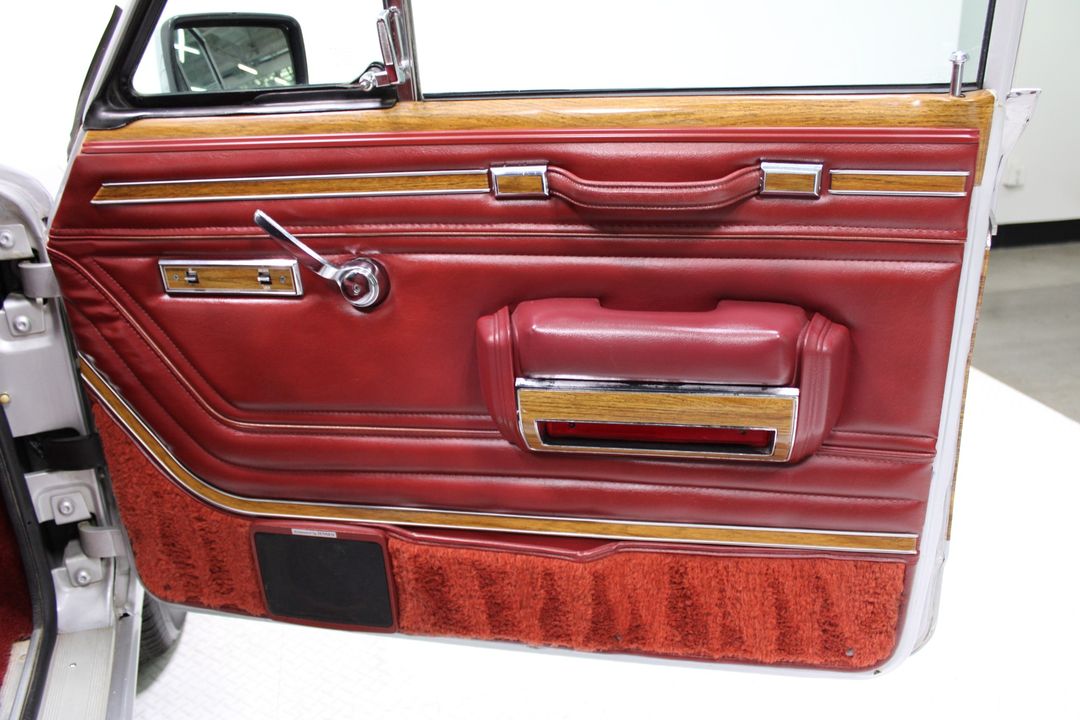 1986 Jeep Grand Wagoneer 4WD