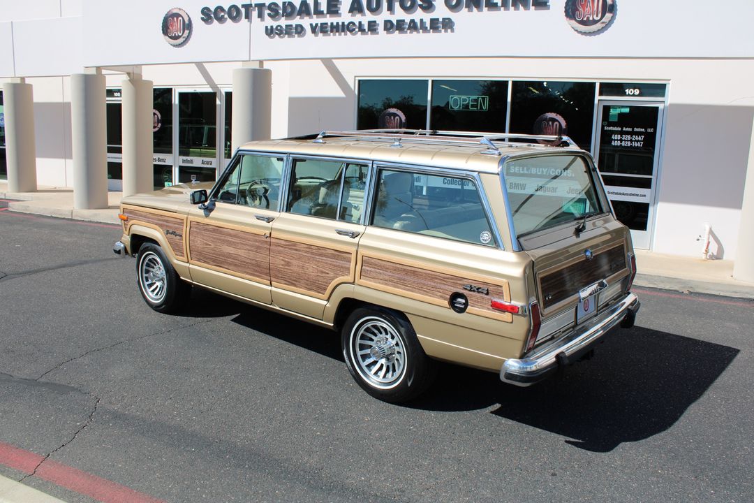1990 Jeep Grand Wagoneer