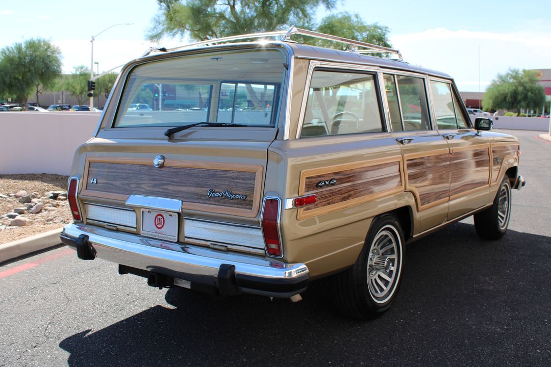 1990 Jeep Grand Wagoneer