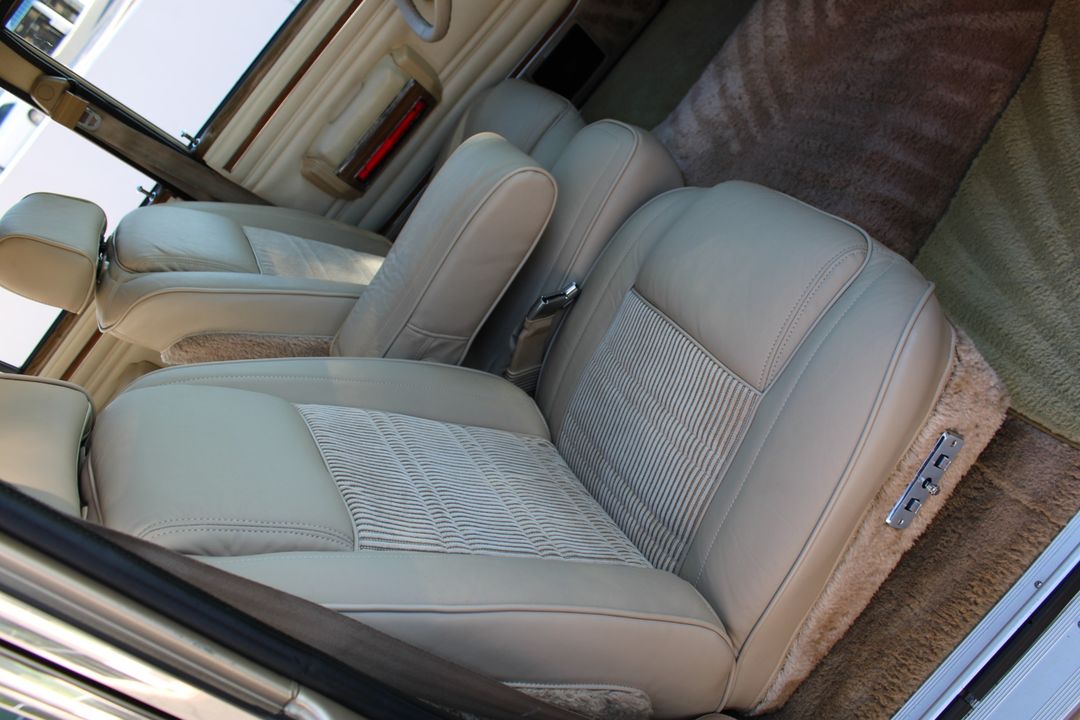 1990 Jeep Grand Wagoneer