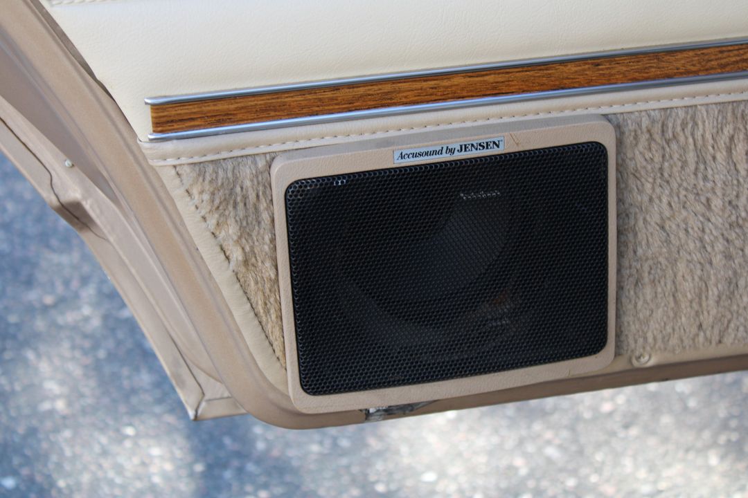 1990 Jeep Grand Wagoneer
