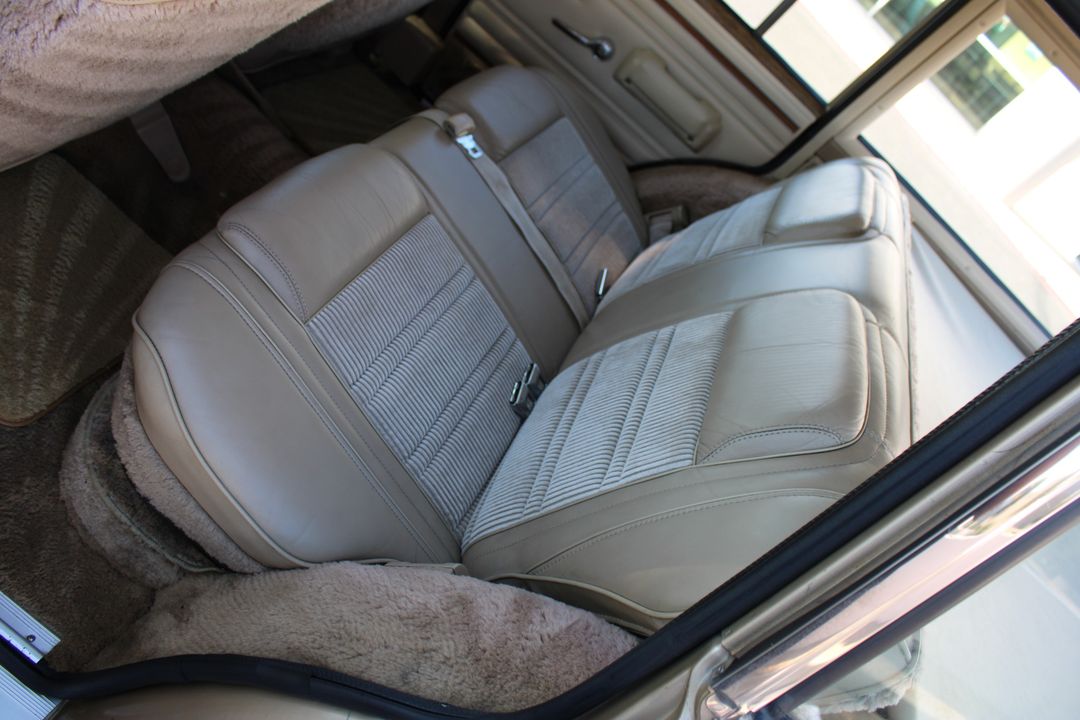1990 Jeep Grand Wagoneer