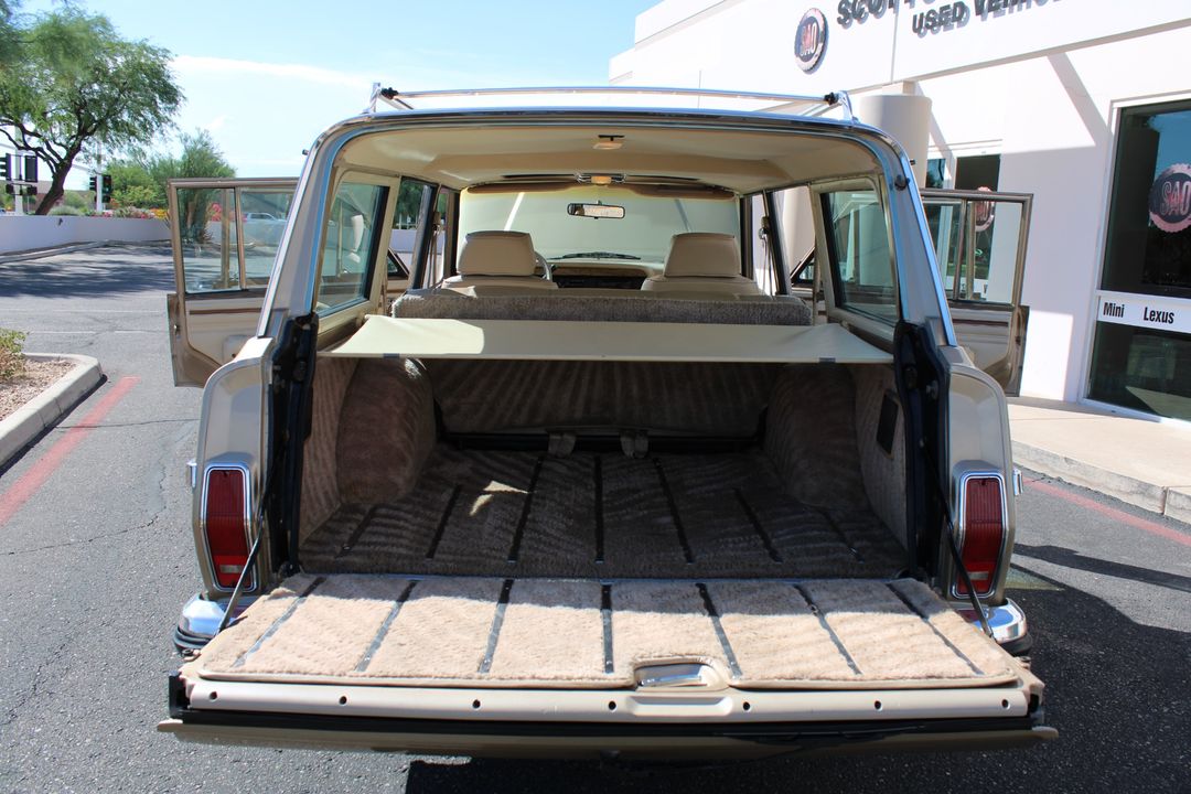1990 Jeep Grand Wagoneer