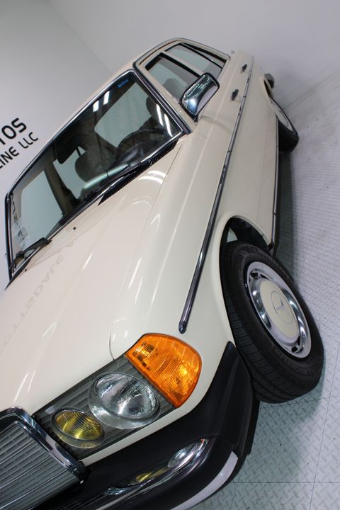 1983 Mercedes-Benz 240 Series