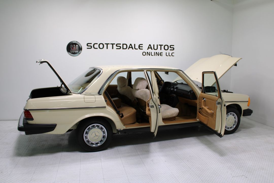 1983 Mercedes-Benz 240 Series