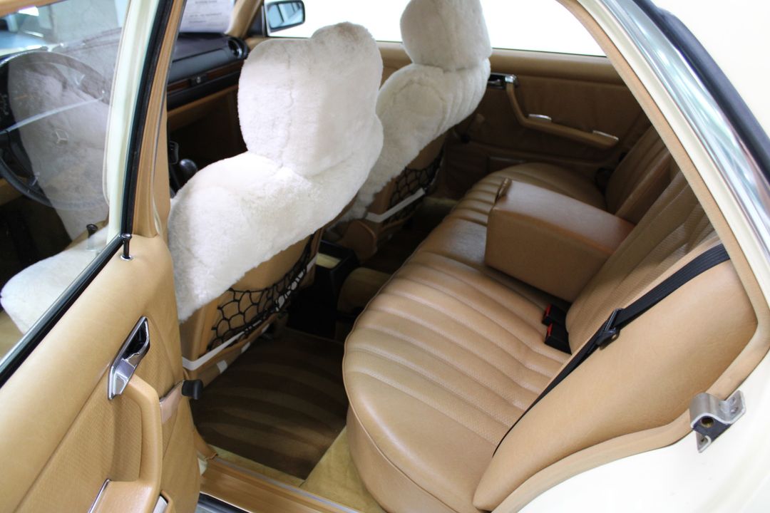 1983 Mercedes-Benz 240 Series