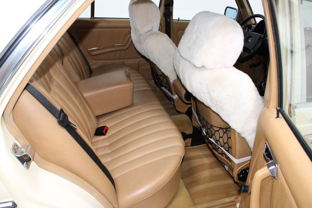 1983 Mercedes-Benz 240 Series
