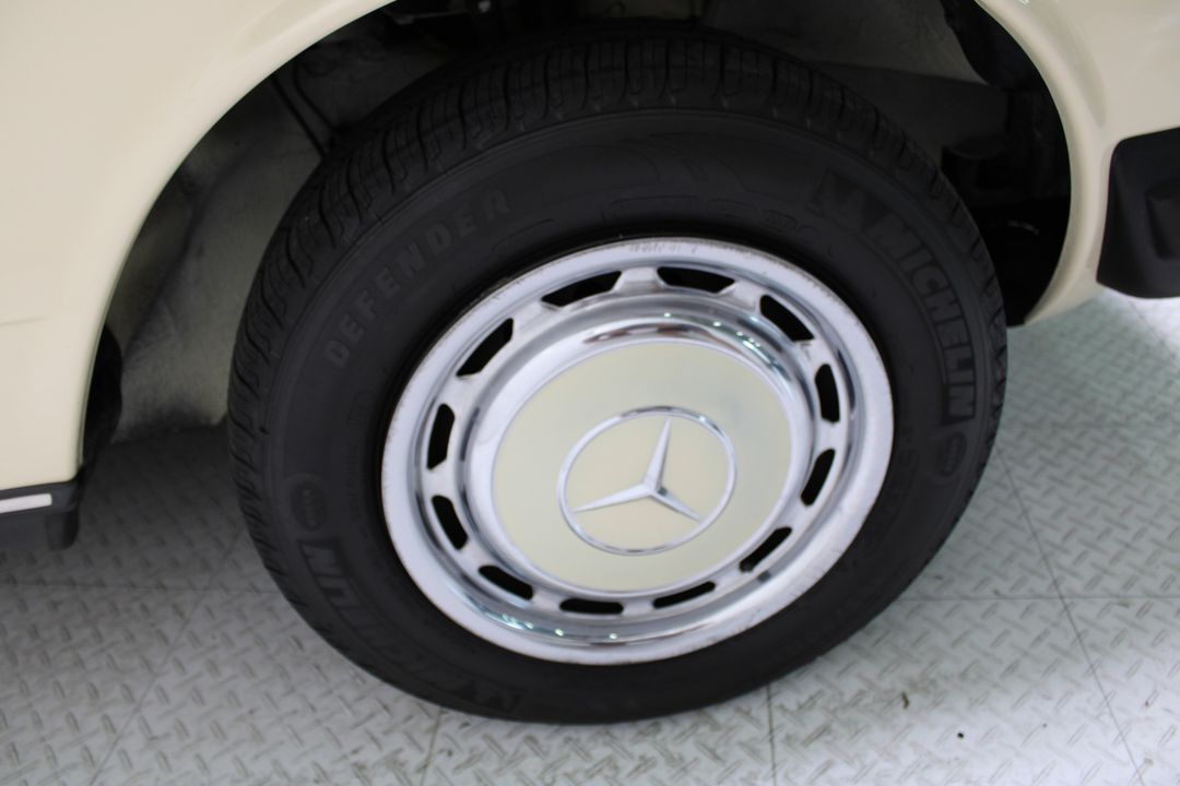 1983 Mercedes-Benz 240 Series