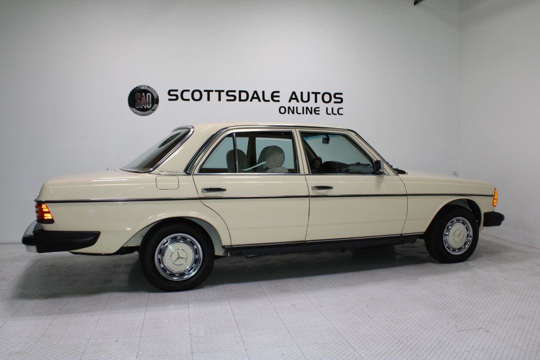 1983 Mercedes-Benz 240 Series