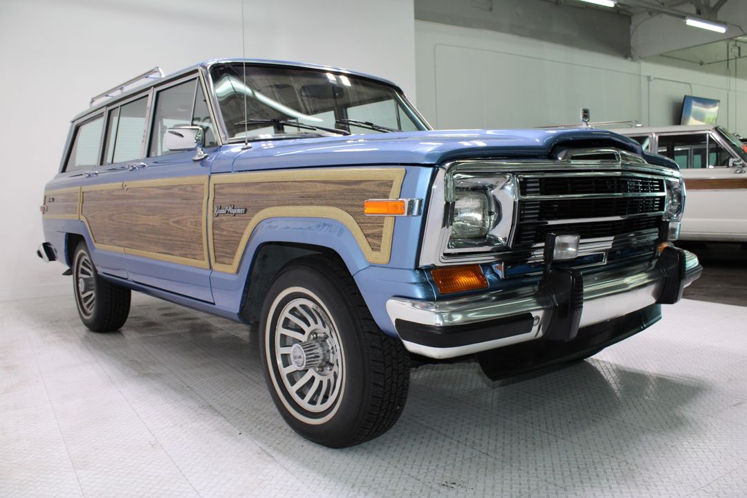 1991 Jeep Grand Wagoneer