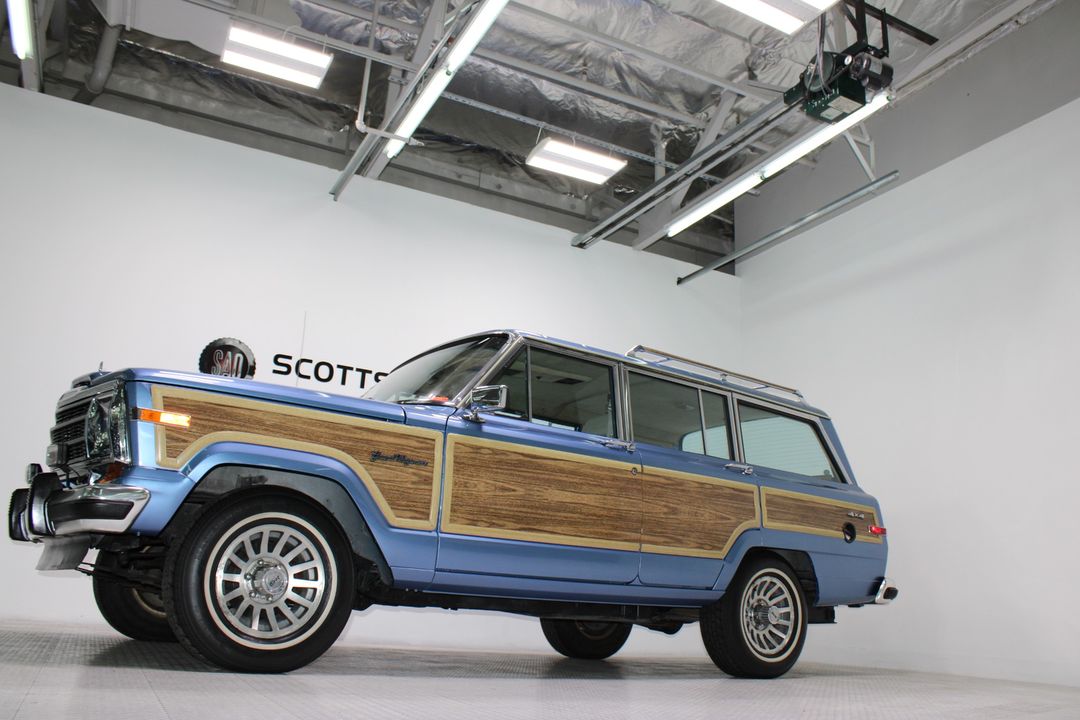 1991 Jeep Grand Wagoneer