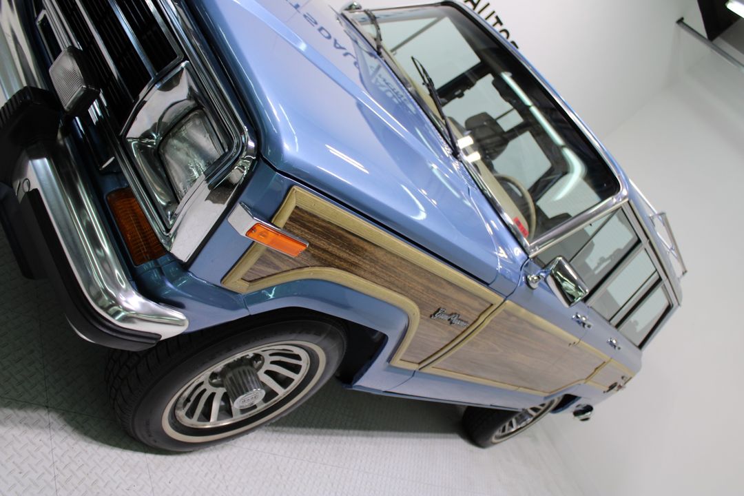 1991 Jeep Grand Wagoneer