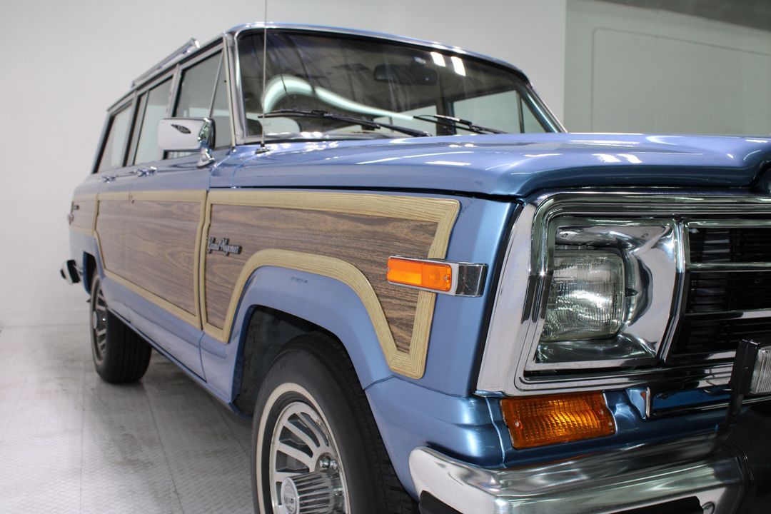 1991 Jeep Grand Wagoneer
