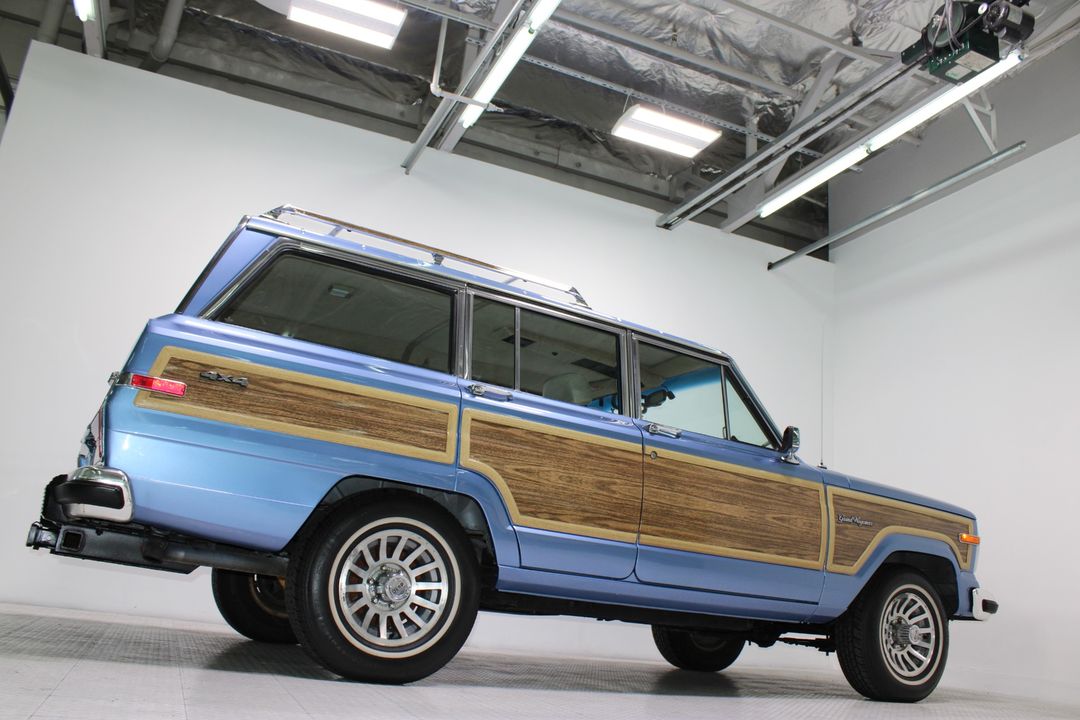 1991 Jeep Grand Wagoneer