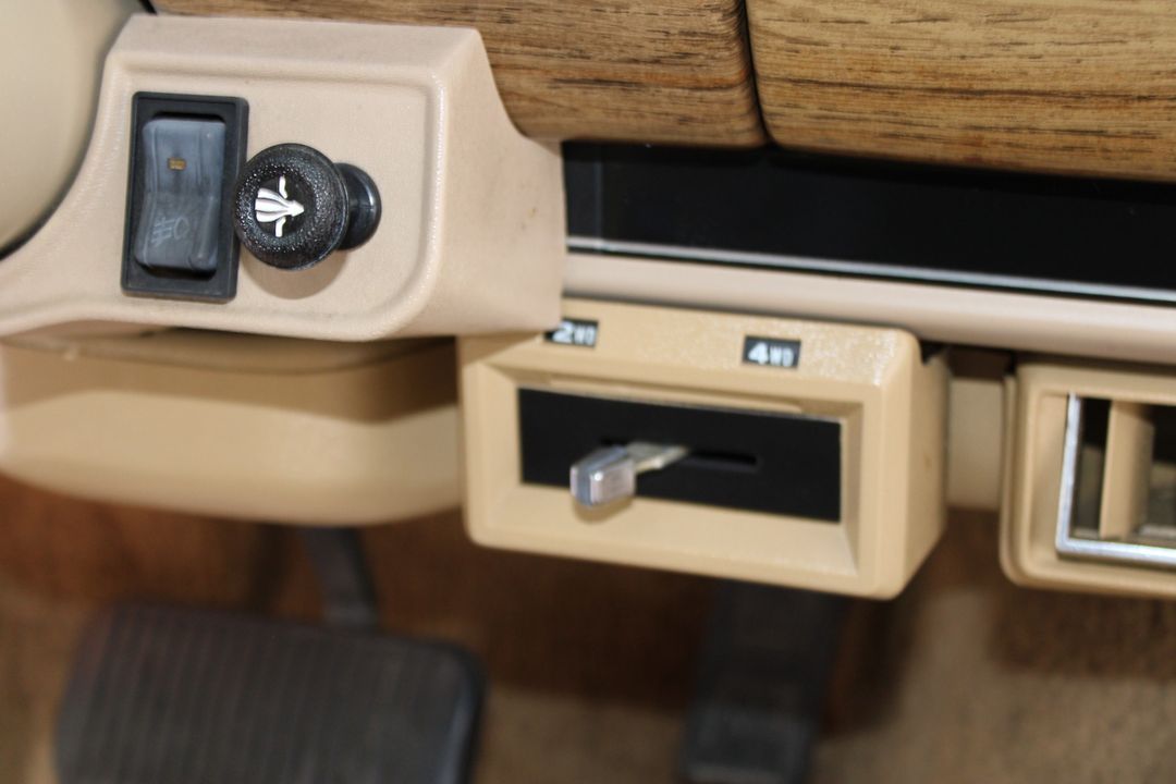 1991 Jeep Grand Wagoneer