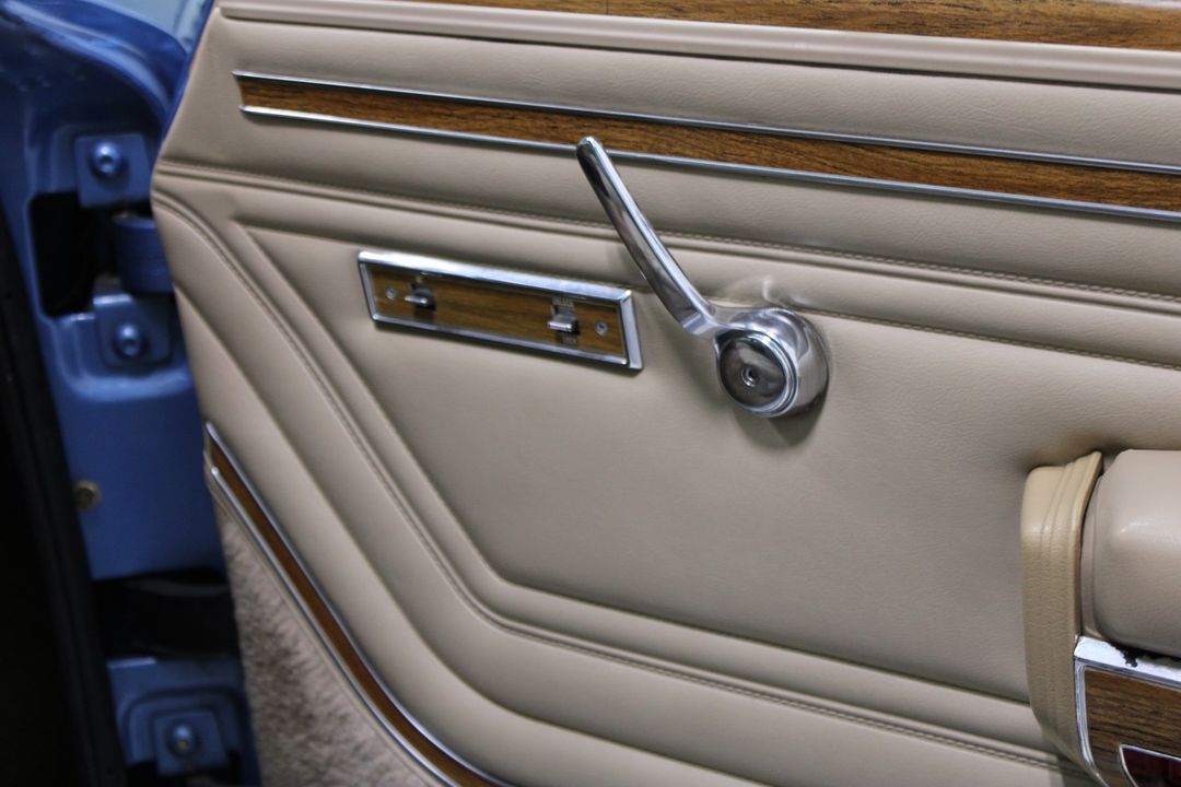 1991 Jeep Grand Wagoneer