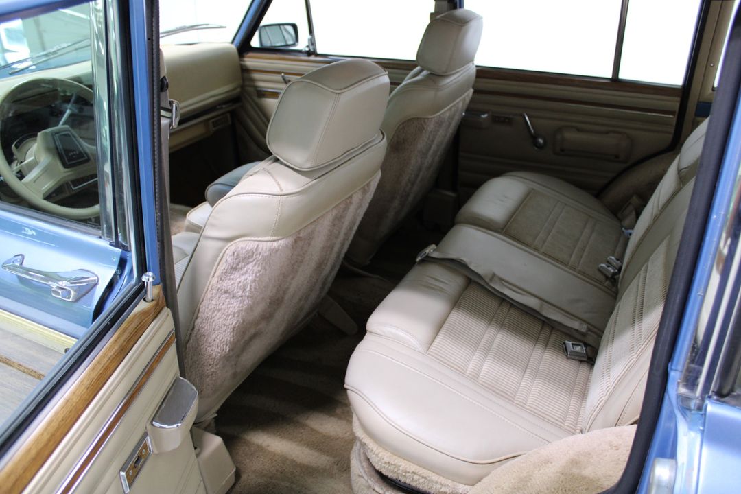 1991 Jeep Grand Wagoneer