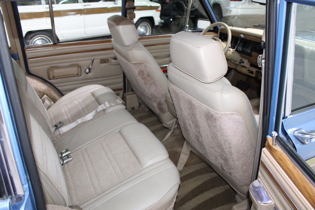 1991 Jeep Grand Wagoneer
