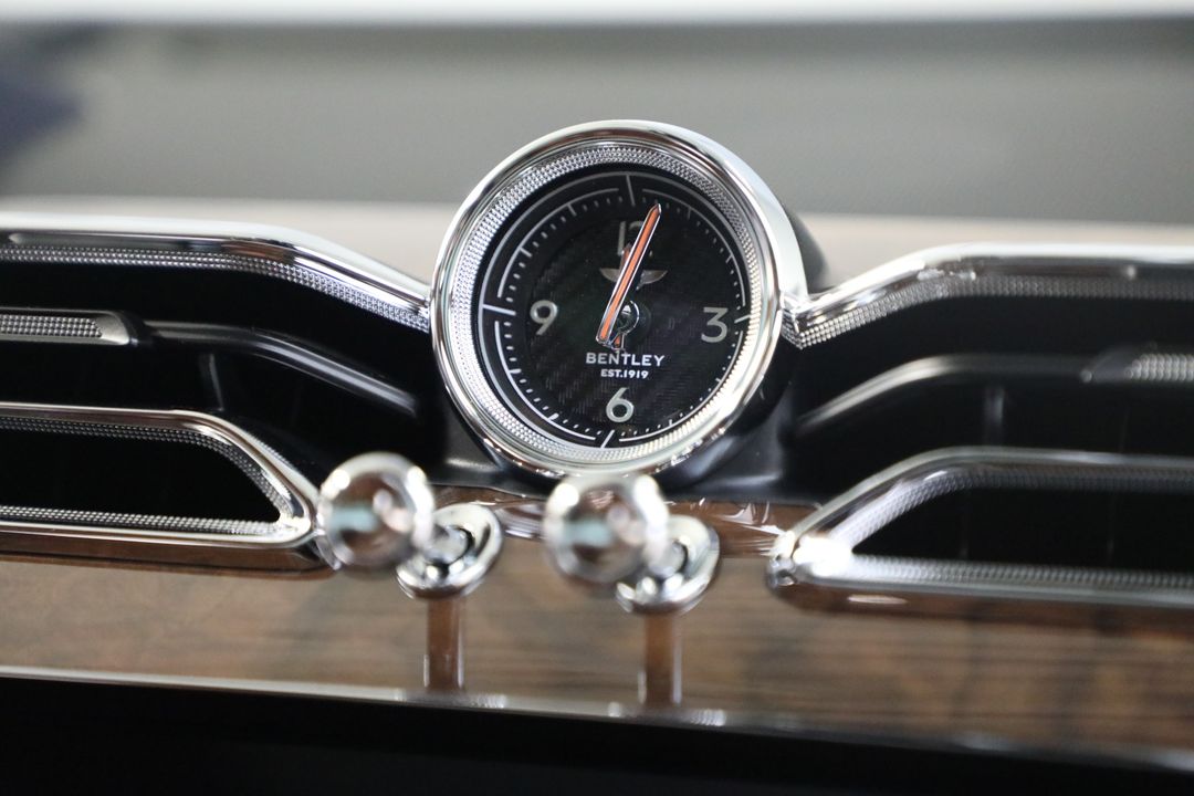 2025 Bentley Bentayga