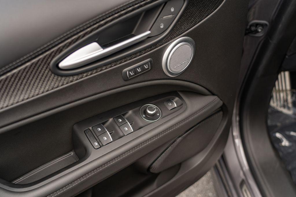 2024 Alfa Romeo Stelvio