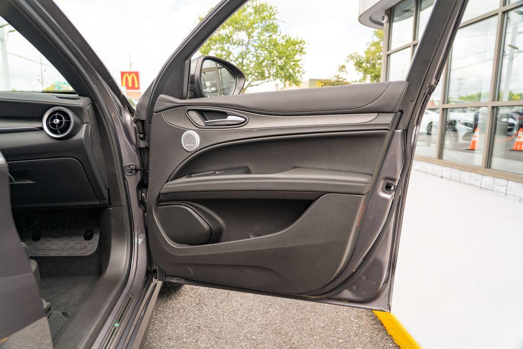 2024 Alfa Romeo Stelvio