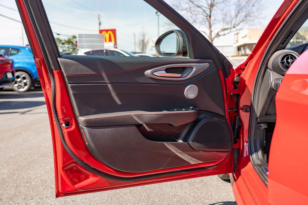 2025 Alfa Romeo Giulia
