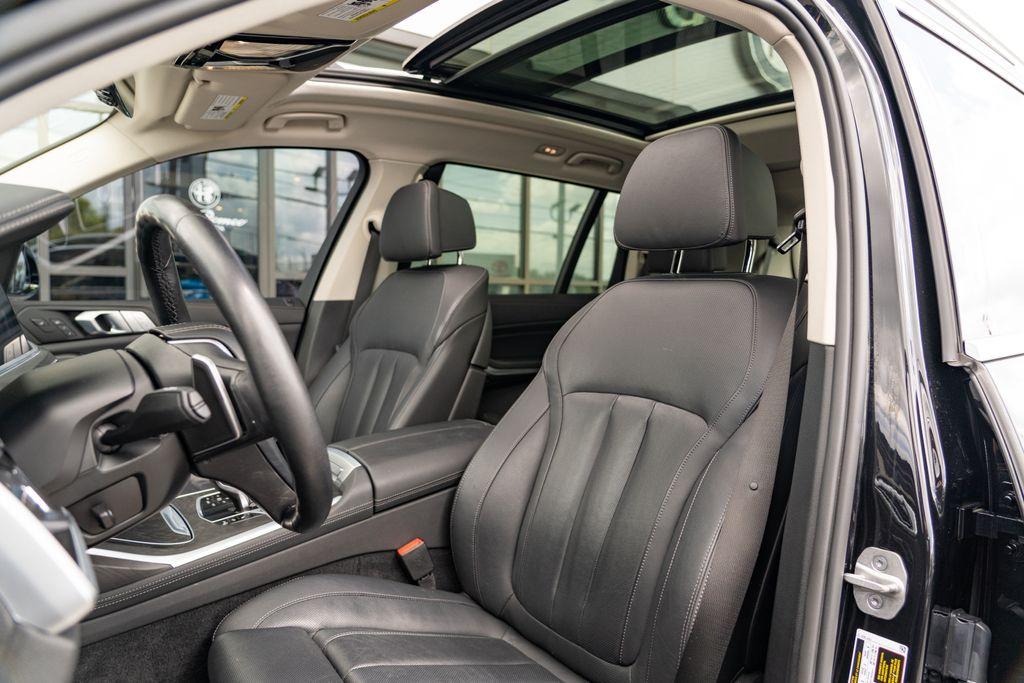2022 BMW X7