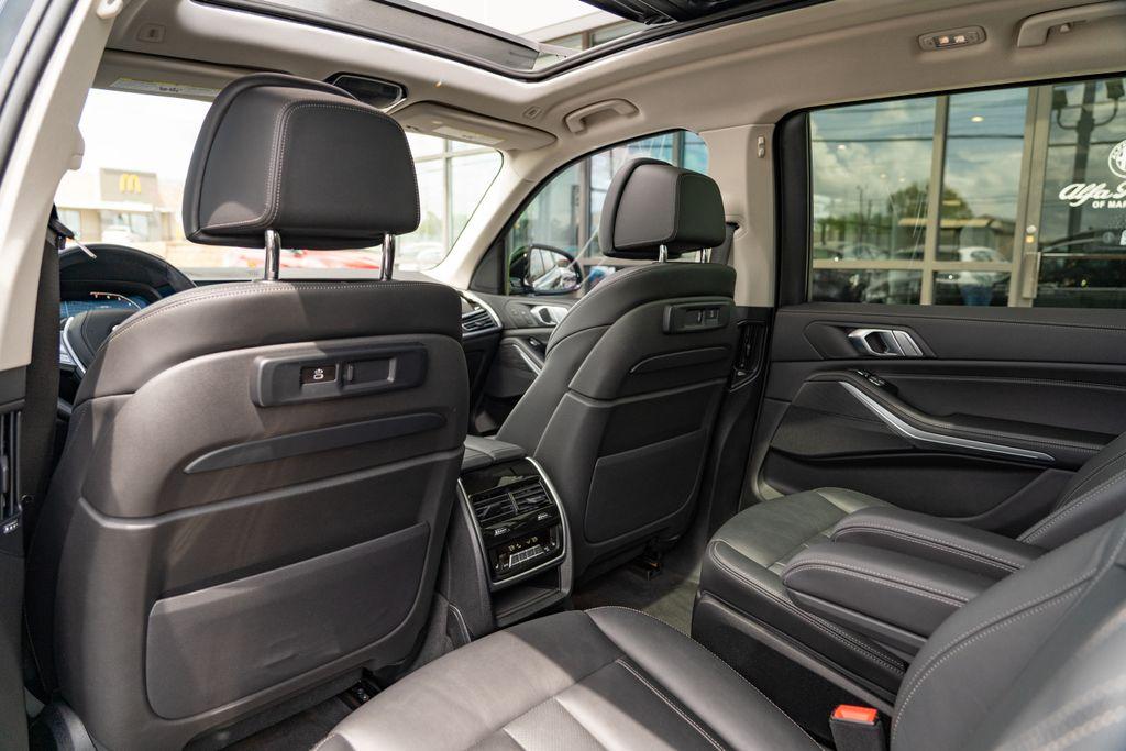 2022 BMW X7