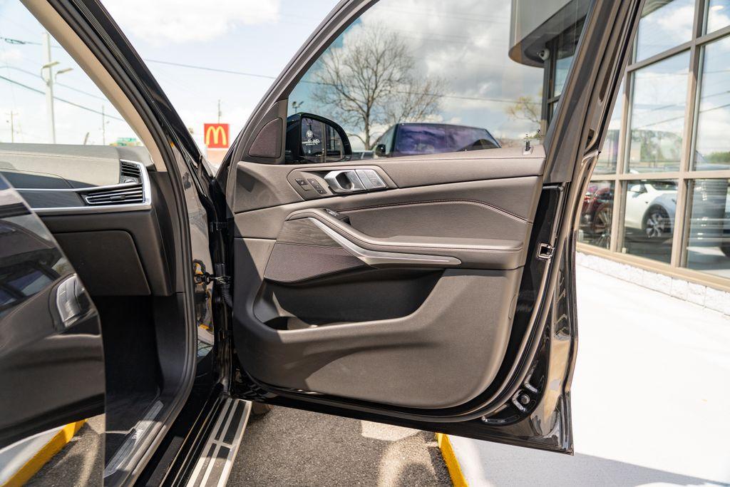 2022 BMW X7
